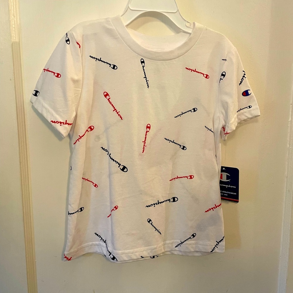 Champion White Grapic Shortsleeved Tee Boy Size 5